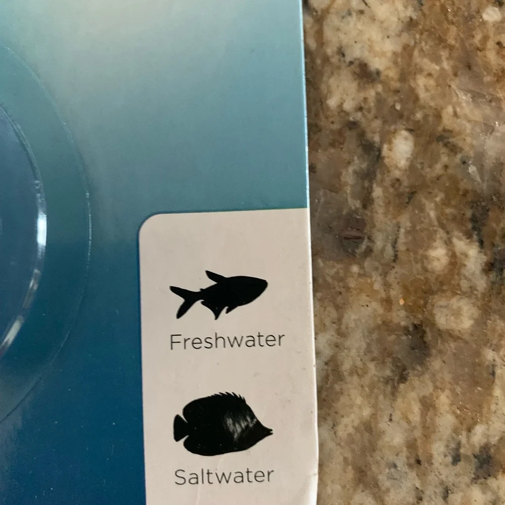 Aquarium floating magnetic scraper